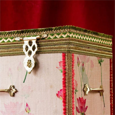 Hasp