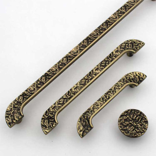 Abvin Classical Antique Brass Hammered Texture Pull Handles & Knob for Wardrobes, Cabinets
